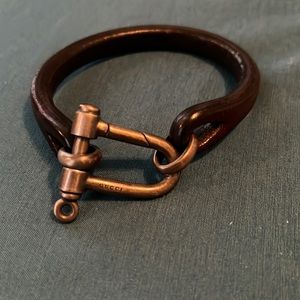 Gucci leather and sterling silver bracelet